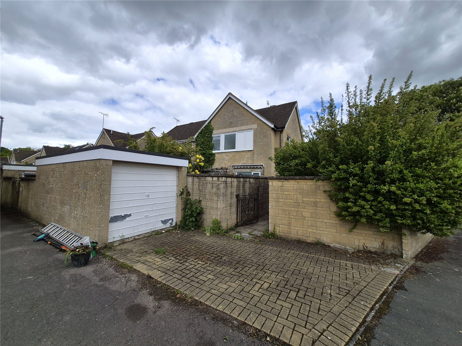 3 bedroom House for sale in Cirencester, Gloucestershire