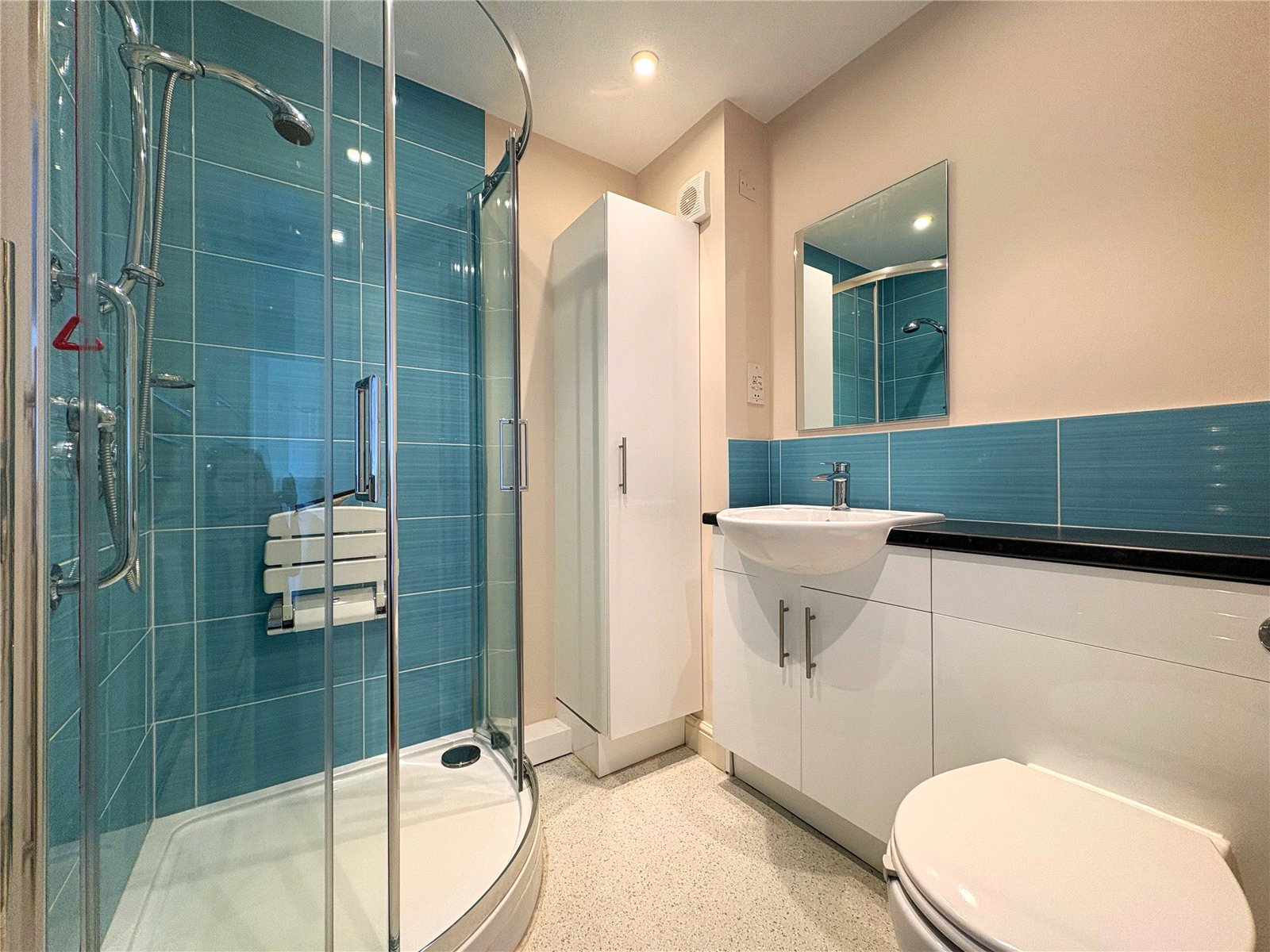 1 bedroom Flat for sale in Trafalgar Road, Cirencester, Gloucestershire
