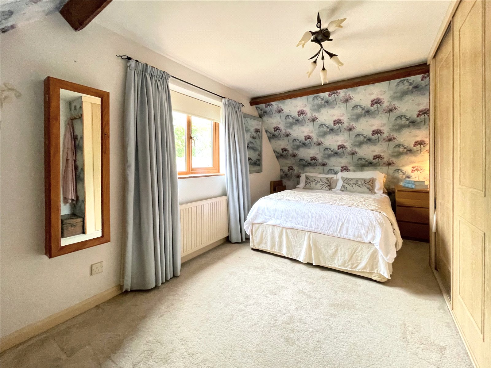 3 bedroom House for sale in Cirencester, Gloucestershire