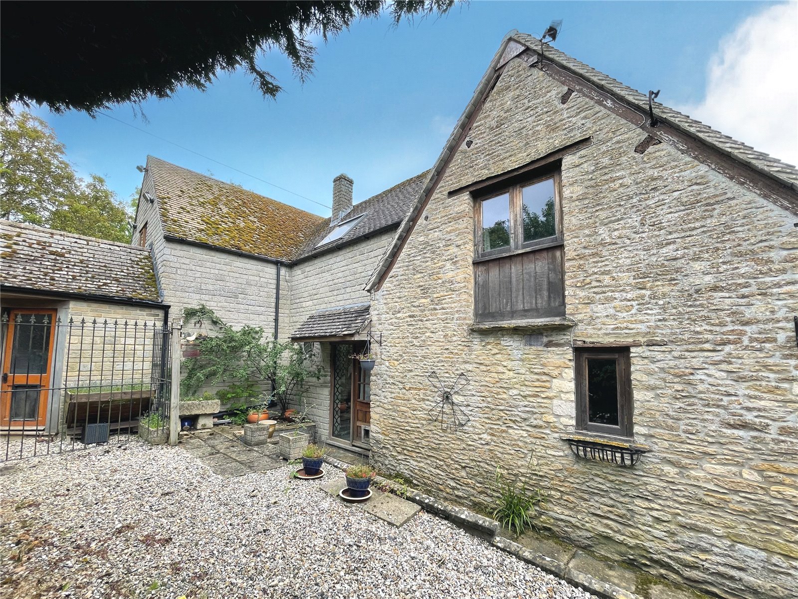 3 bedroom House for sale in Cirencester, Gloucestershire