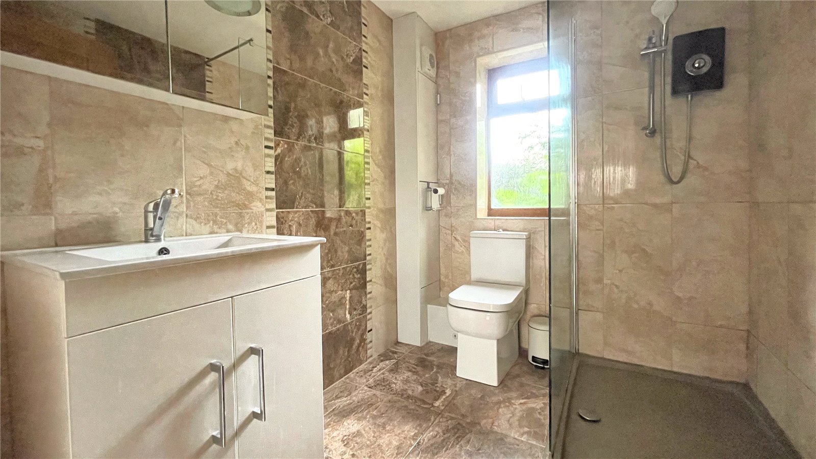 3 bedroom House for sale in Cirencester, Gloucestershire