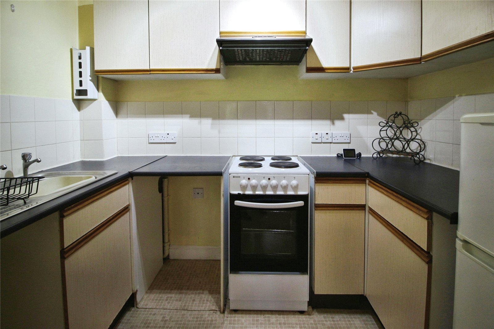1 bedroom Flat for sale in Beeches Road
