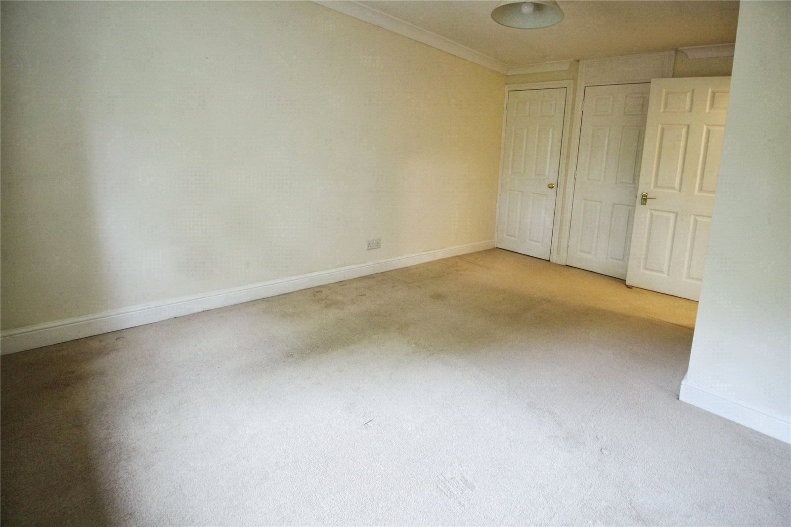 1 bedroom Flat for sale in Beeches Road