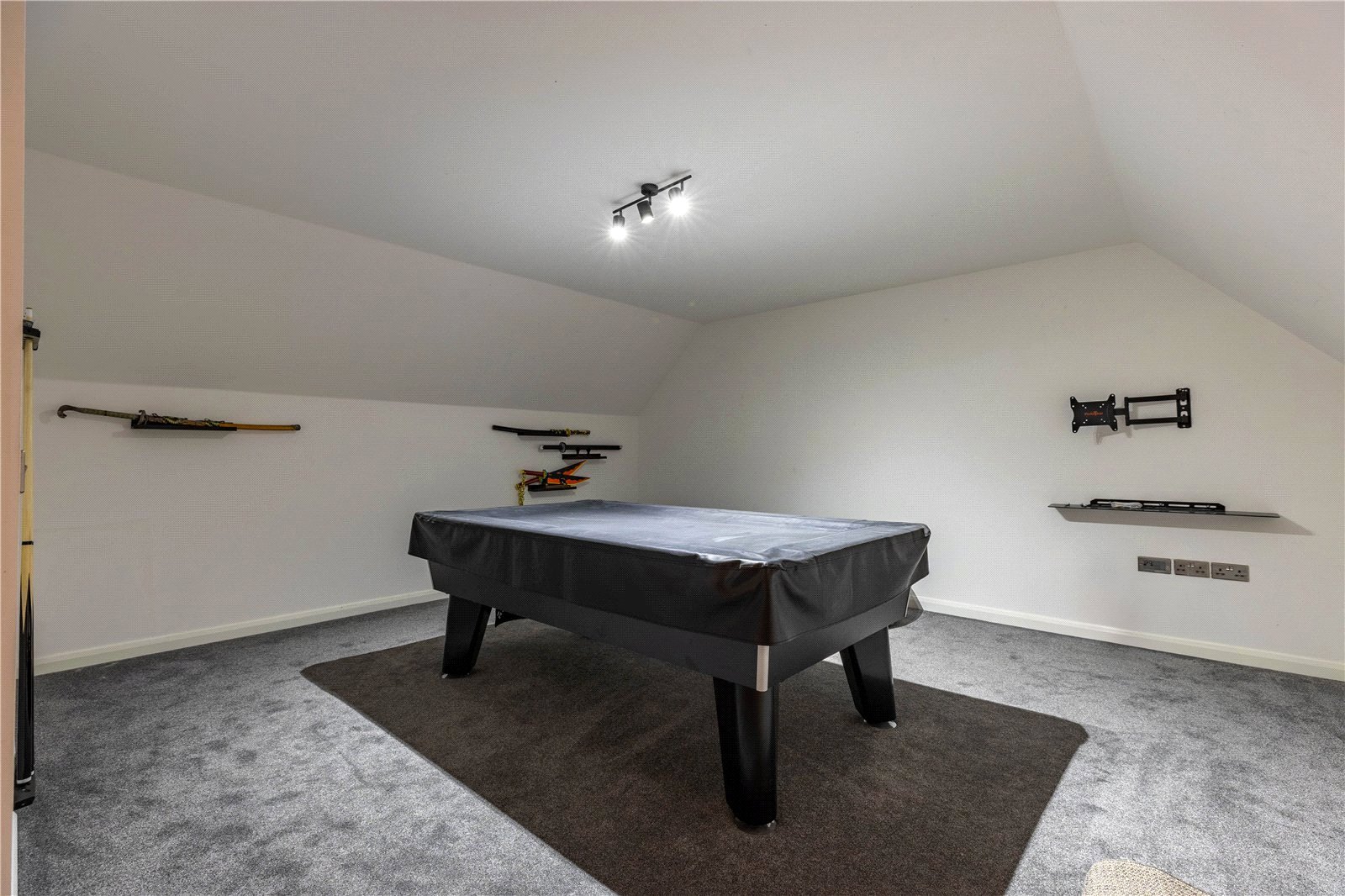 4 bedroom House to let in Ashton Keynes, Swindon, Wiltshire