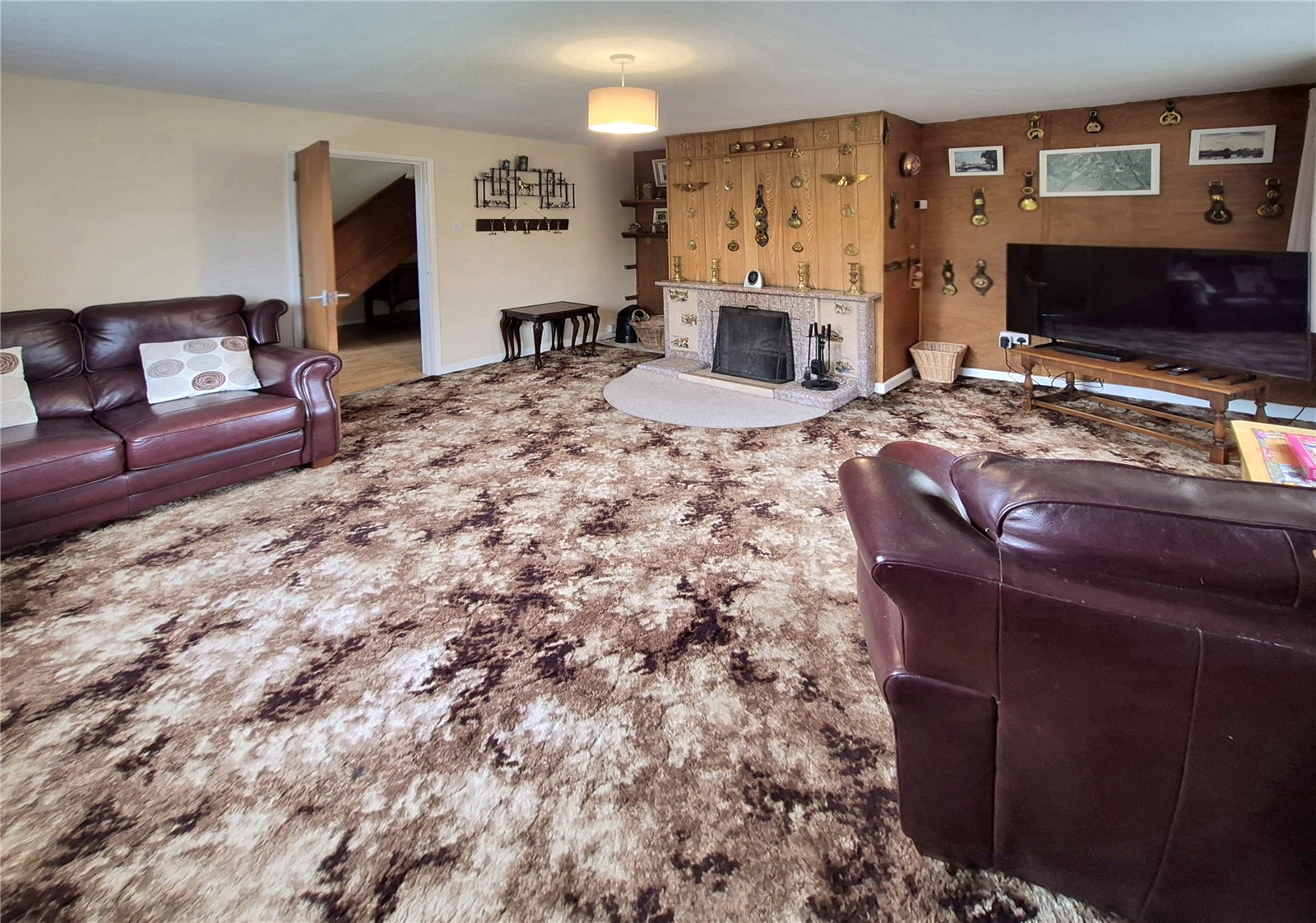 4 bedroom Bungalow for sale in Lechlade, Gloucestershire