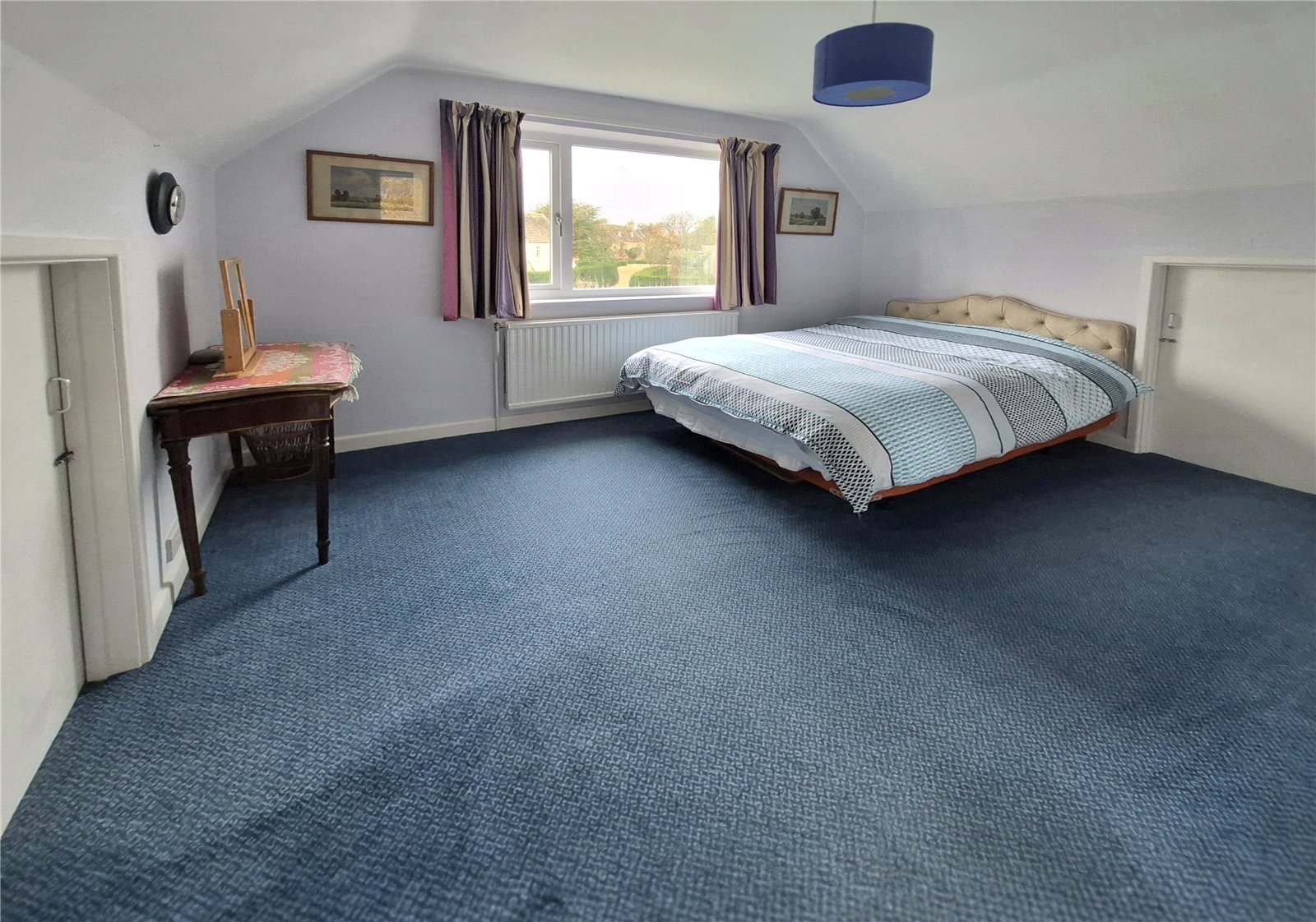 4 bedroom Bungalow for sale in Lechlade, Gloucestershire