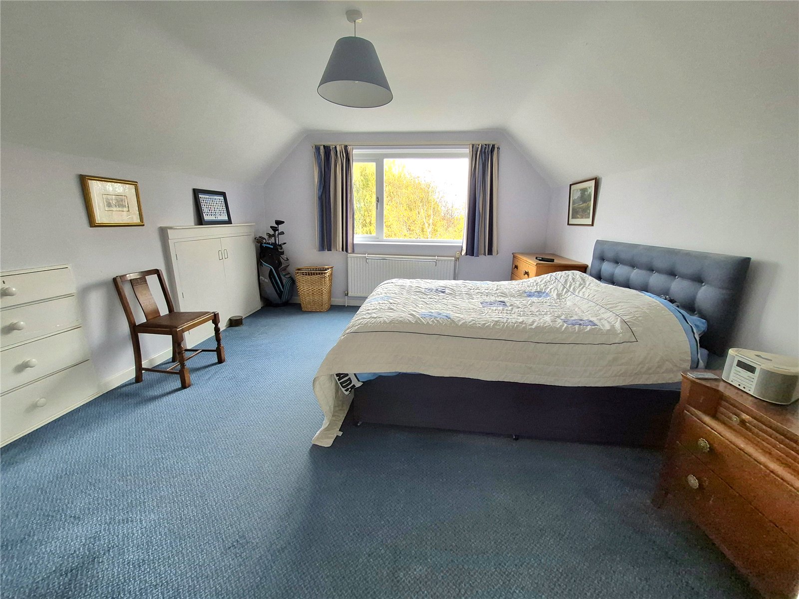 4 bedroom Bungalow for sale in Lechlade, Gloucestershire