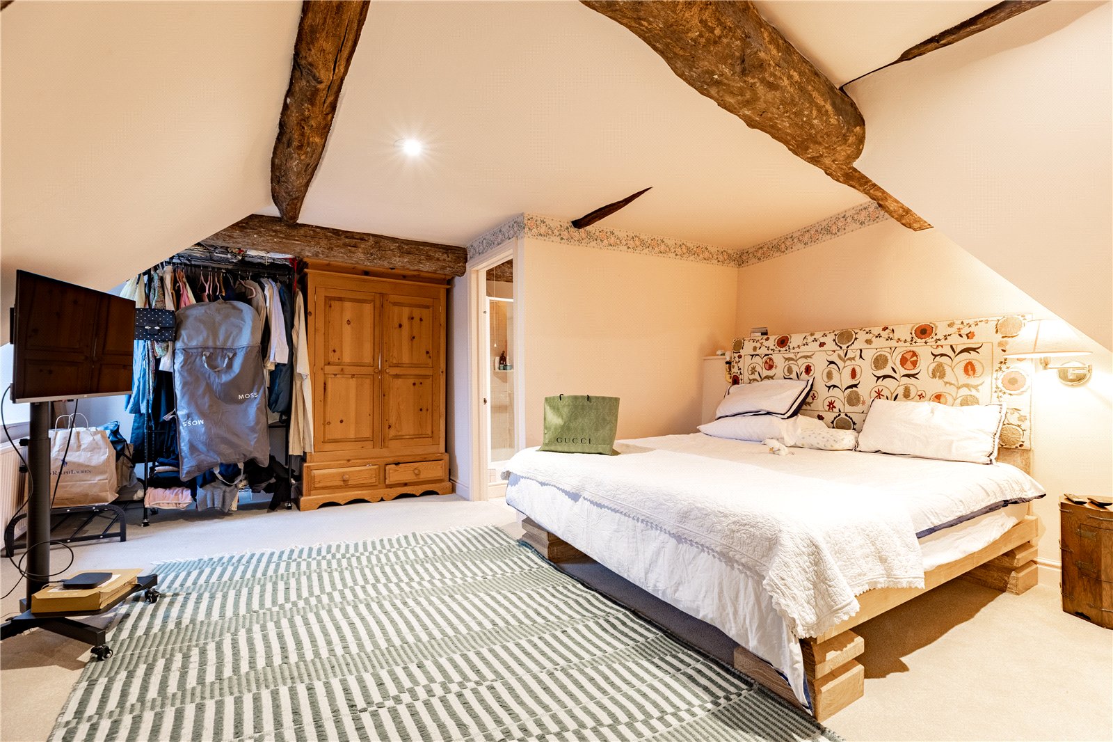 4 bedroom House for sale in Cirencester, Gloucestershire