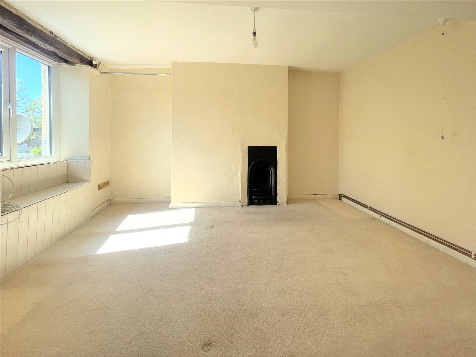2 bedroom House for sale in Cirencester
