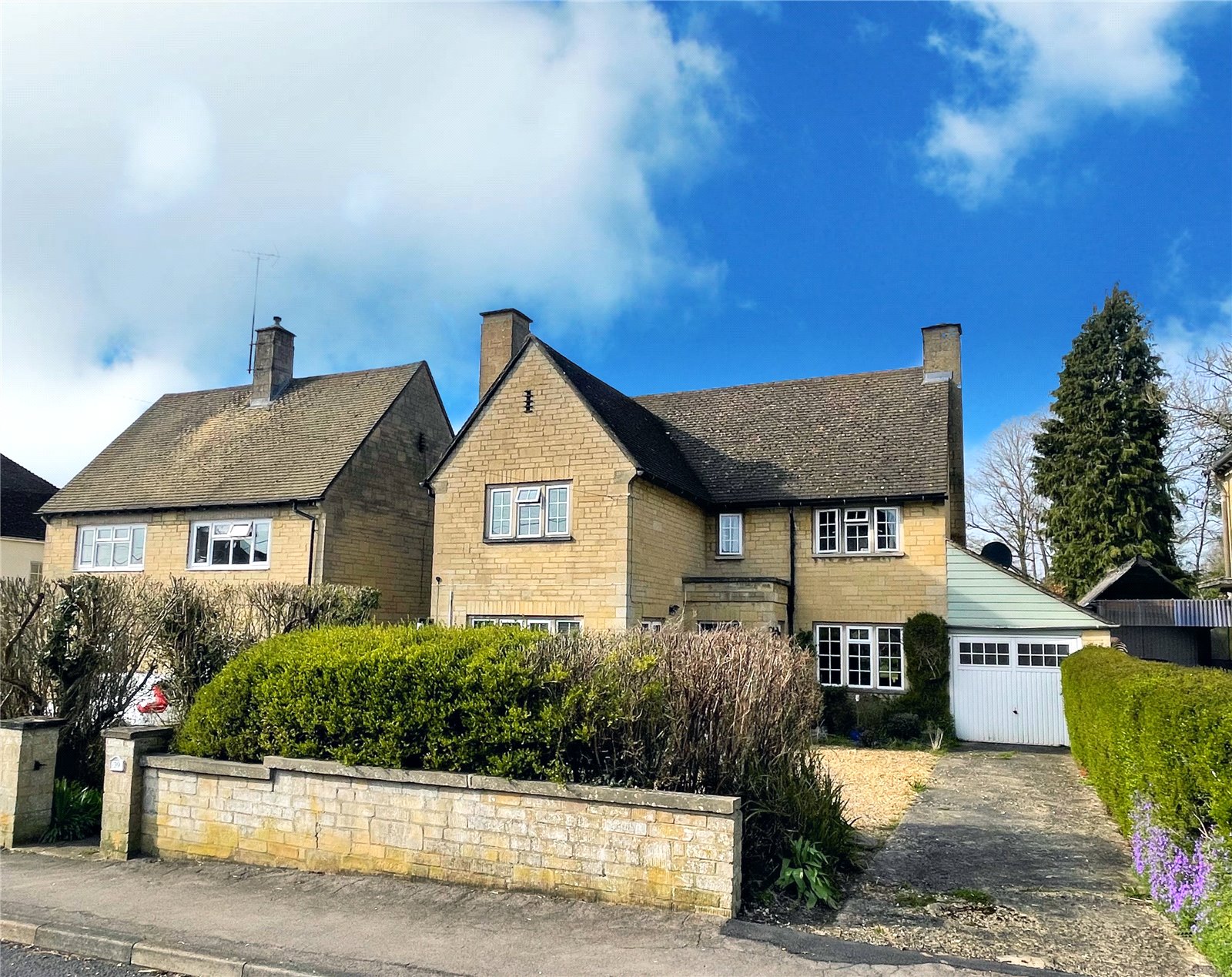 3 bedroom House for sale in Stratton, Cirencester, Gloucestershire
