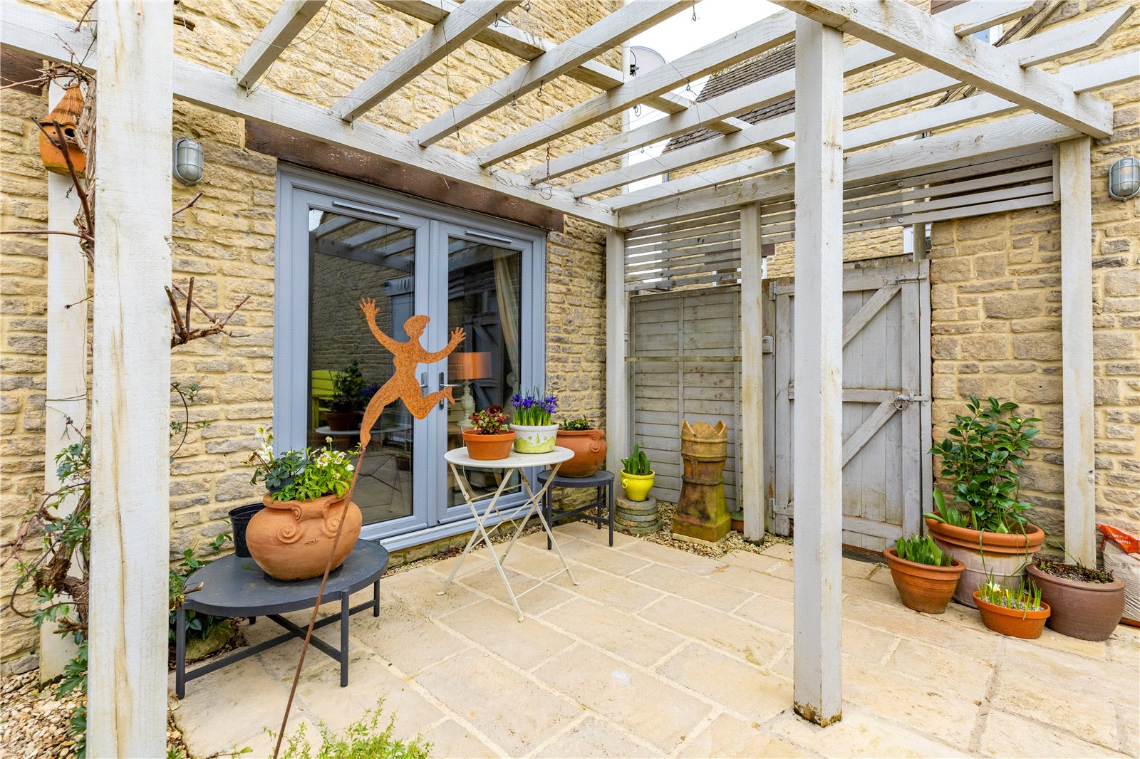 3 bedroom House for sale in Kemble, Cirencester, Gloucestershire