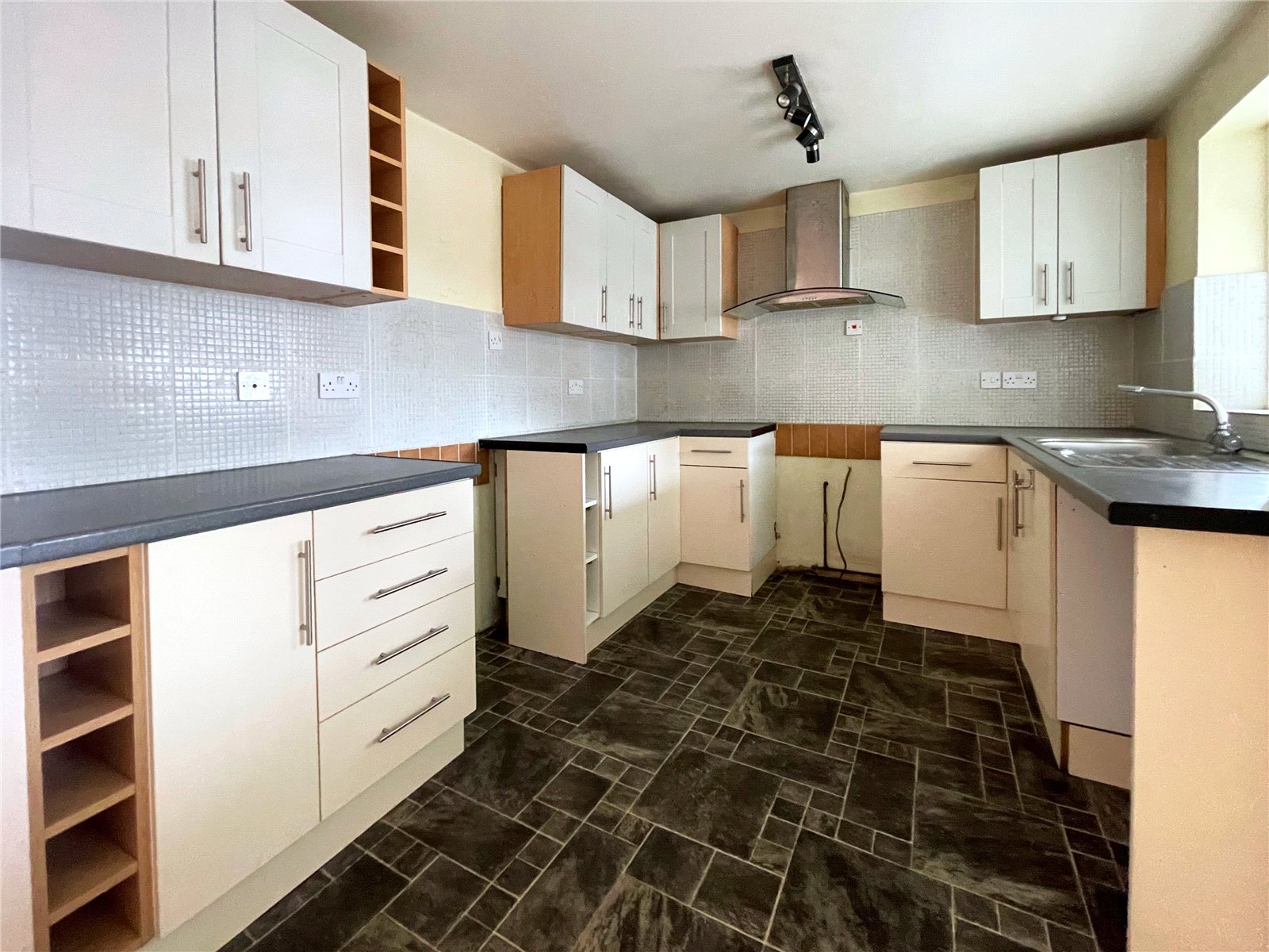 3 bedroom House for sale in Cirencester, Gloucestershire