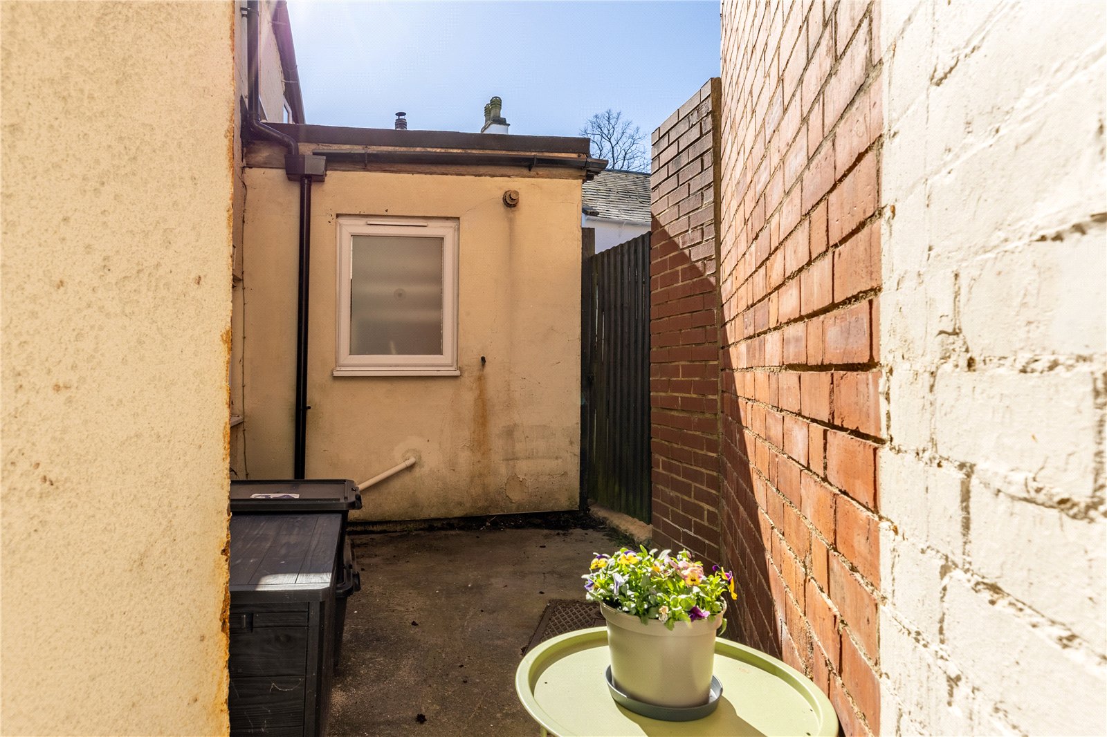 2 bedroom Flat for sale in Cirencester, Gloucestershire