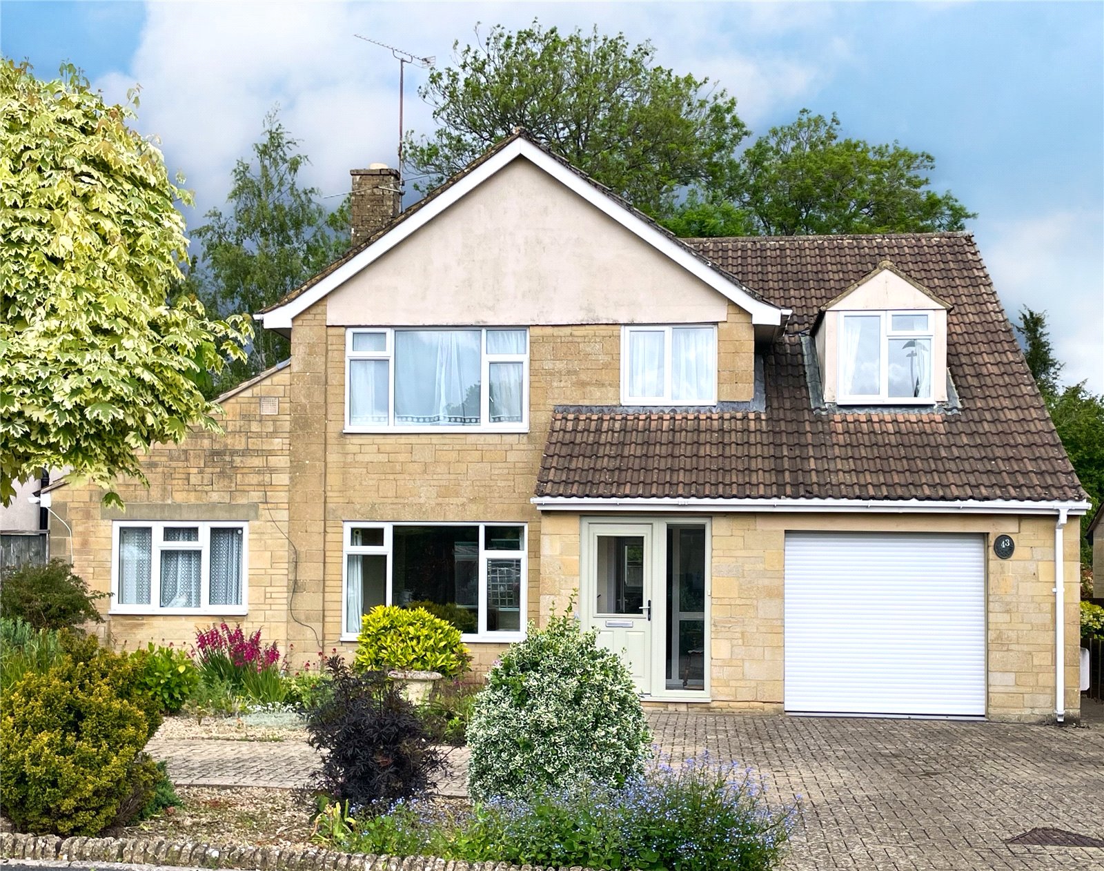 4 bedroom House for sale in Cirencester, Gloucestershire