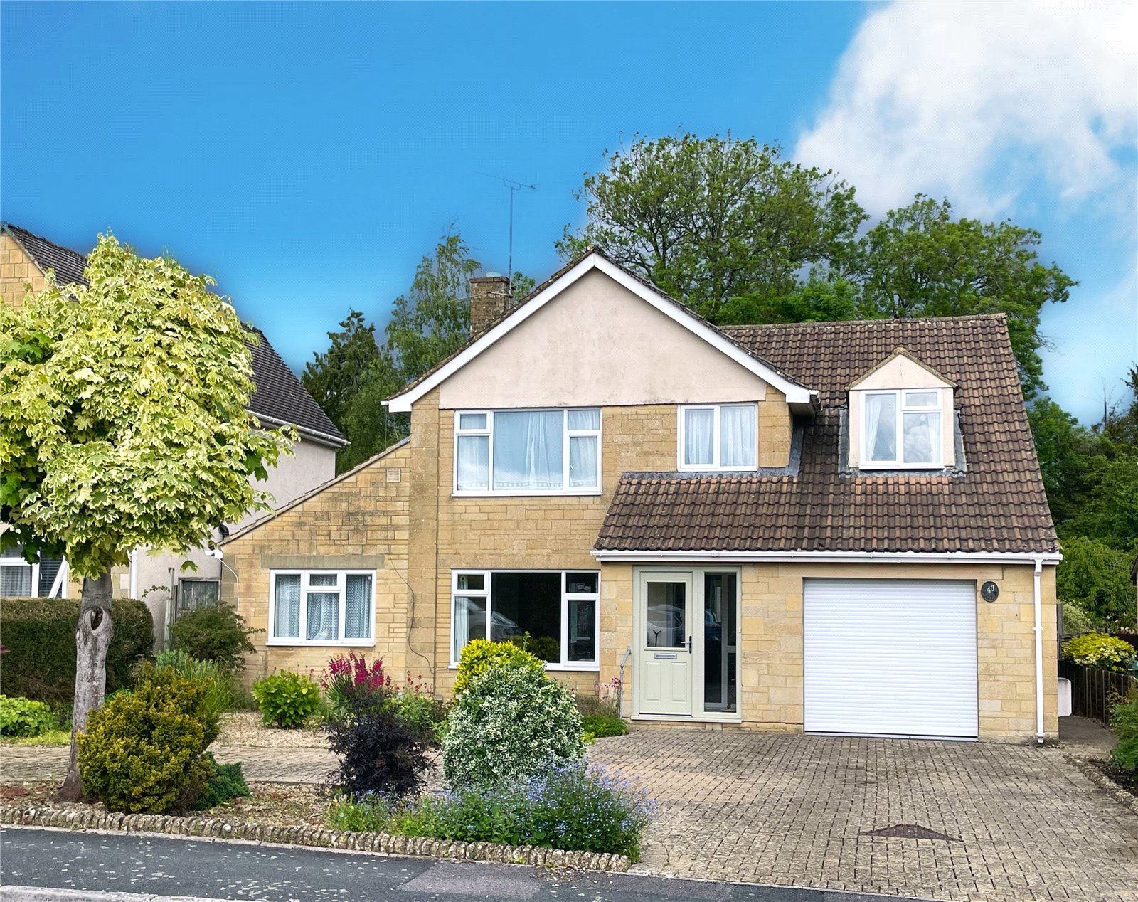 4 bedroom House for sale in Cirencester, Gloucestershire