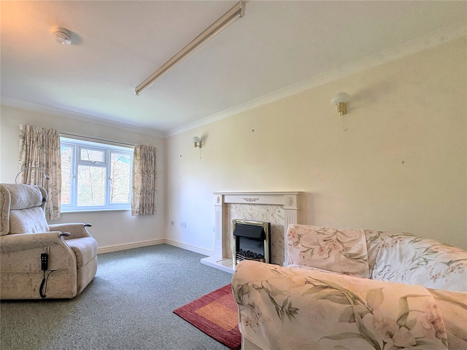 2 bedroom Flat for sale in Trafalgar Road, Cirencester, Gloucestershire