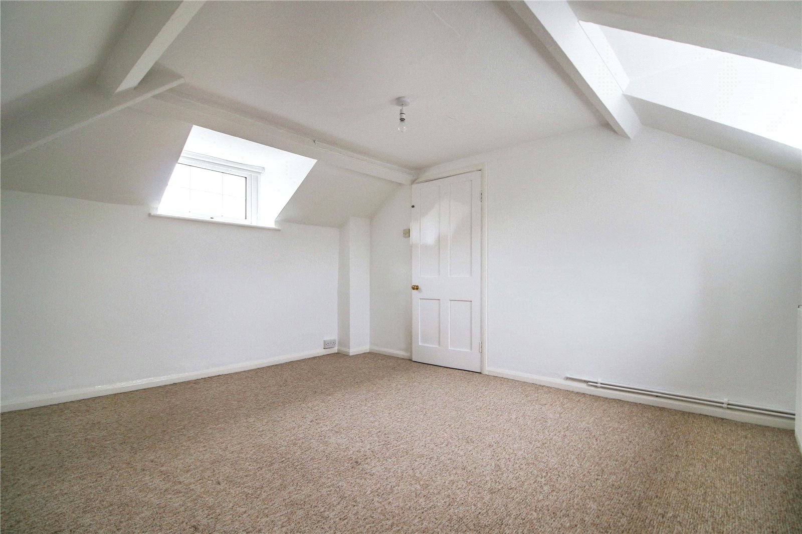 2 bedroom Flat for sale in Cirencester