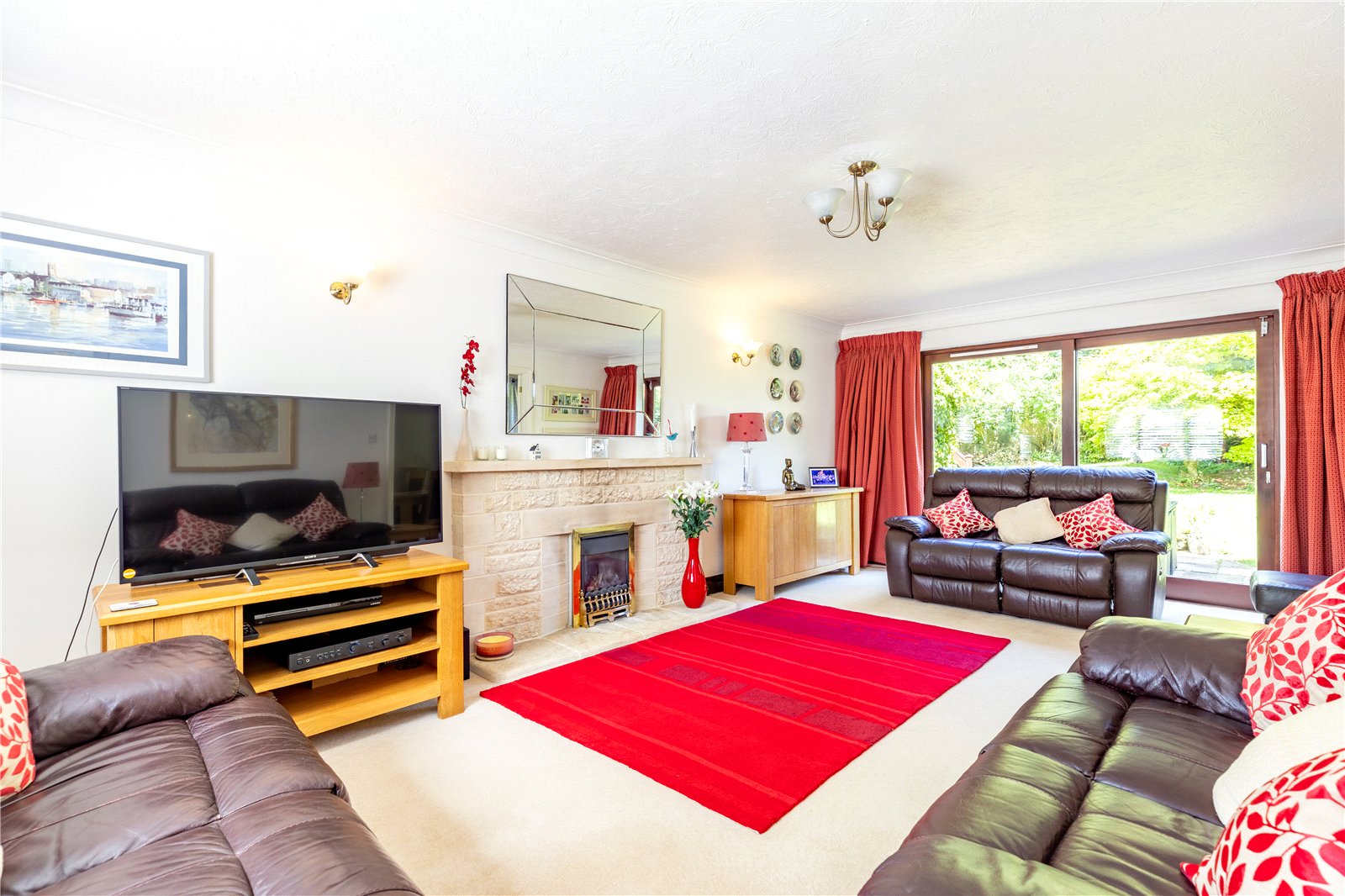 4 bedroom House for sale in Downington, Lechlade, Gloucestershire