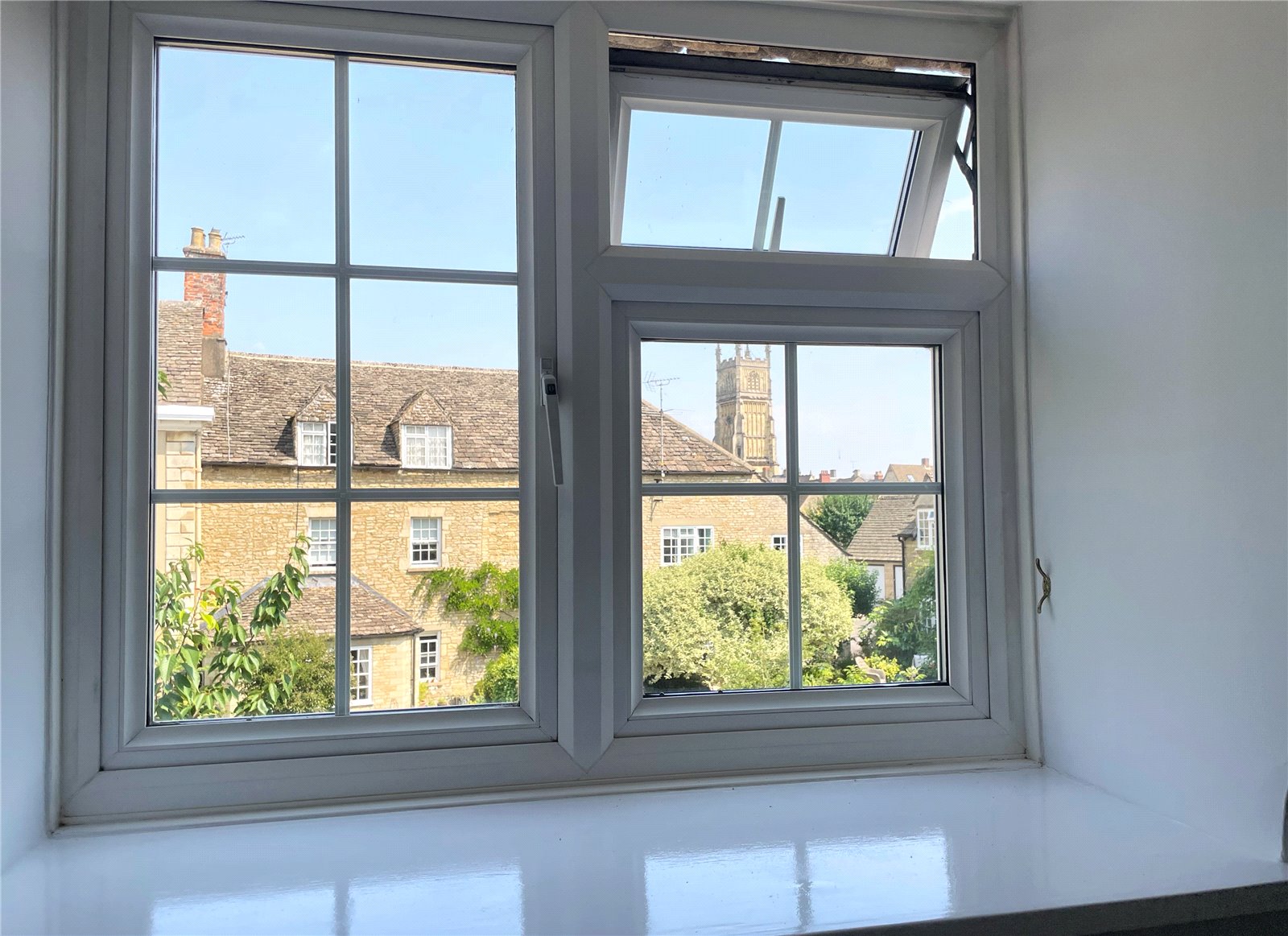 2 bedroom House for sale in Cirencester, Gloucestershire