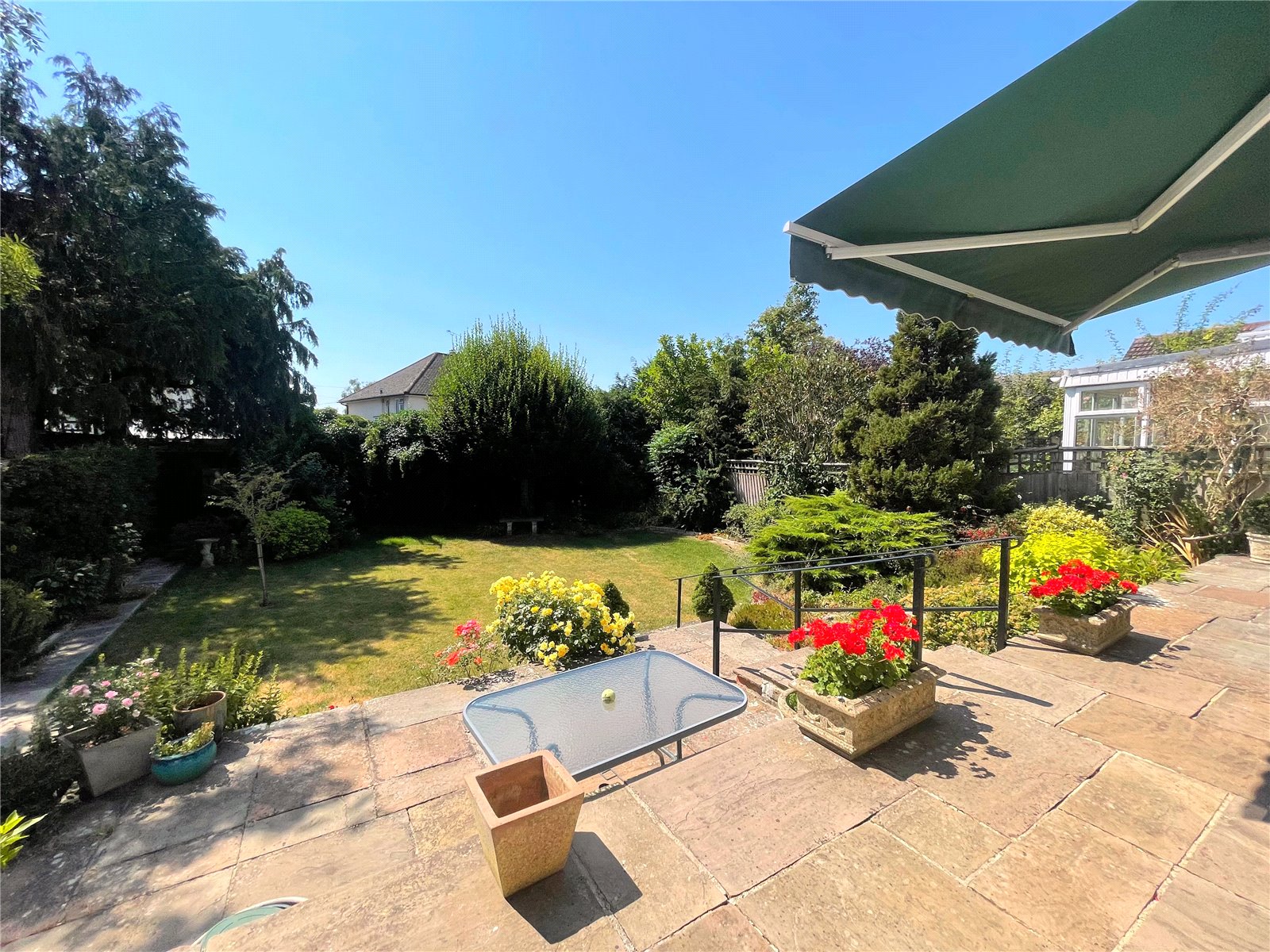 2 bedroom Bungalow for sale in Cirencester, Gloucestershire