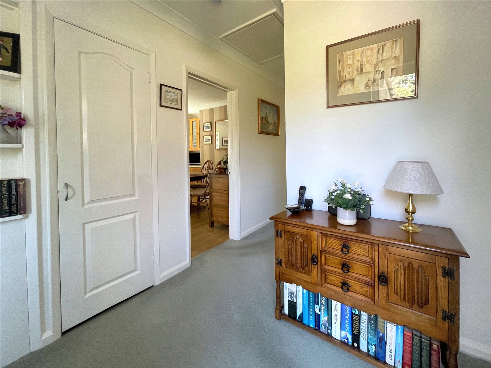 2 bedroom Bungalow for sale in Cirencester, Gloucestershire
