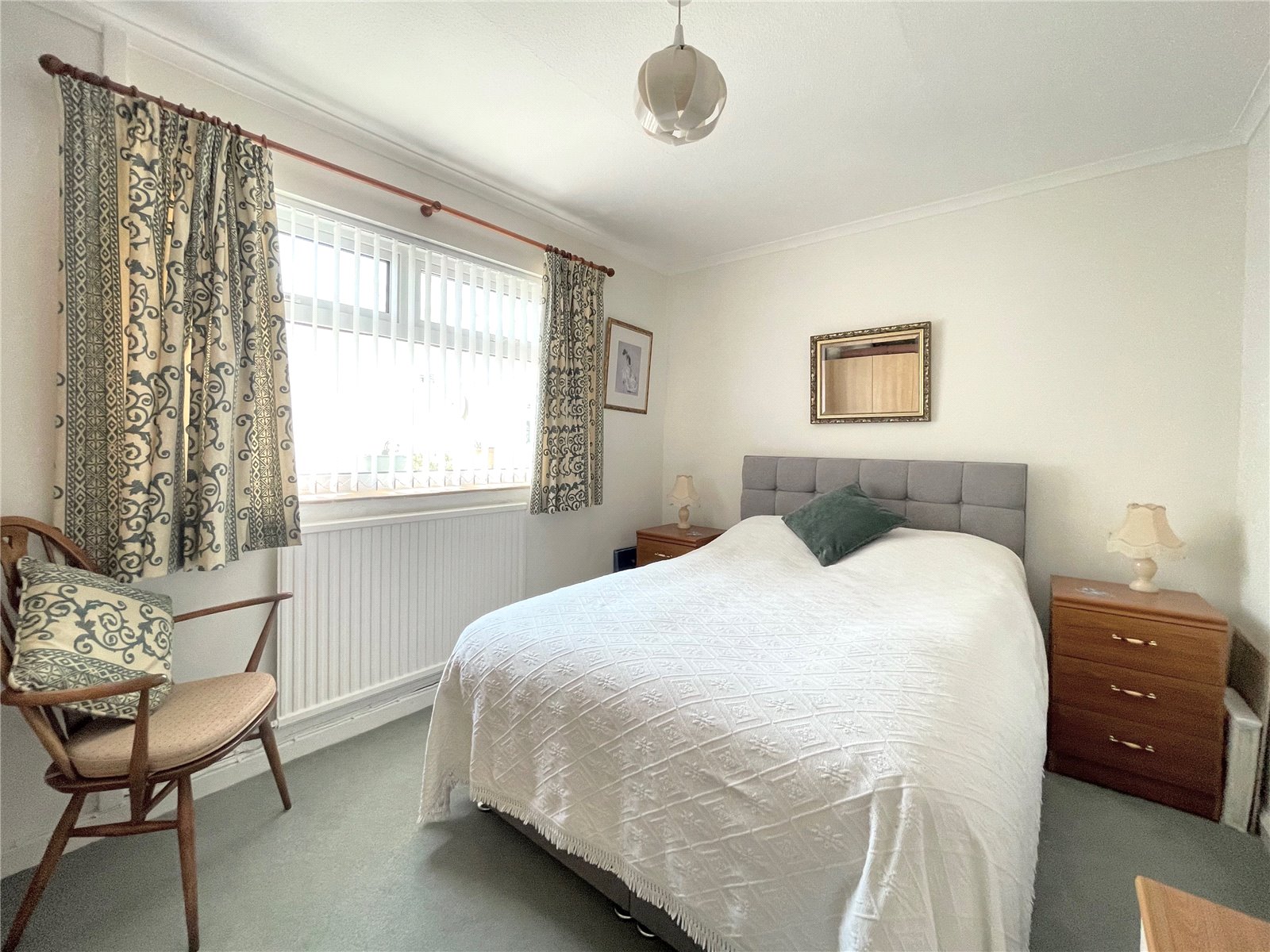 2 bedroom Bungalow for sale in Cirencester, Gloucestershire