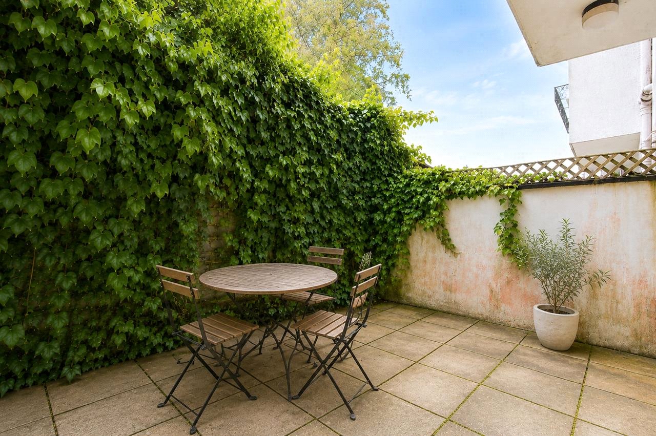 2 bedroom Flat for sale in Bristol