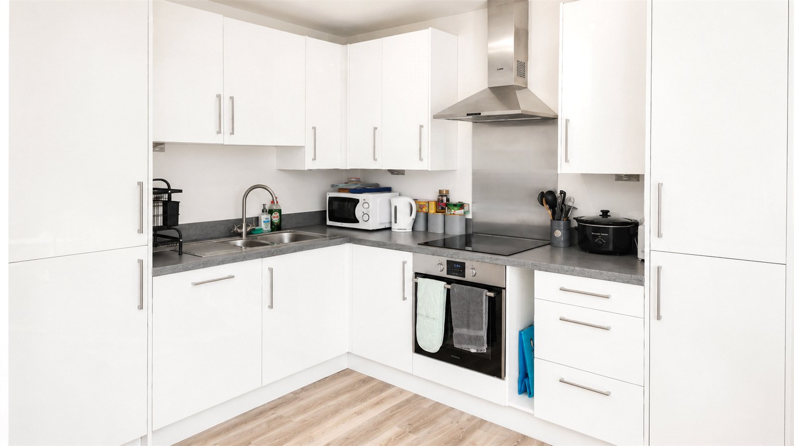 2 bedroom Flat for sale in Ferry Street, Redcliffe, Bristol