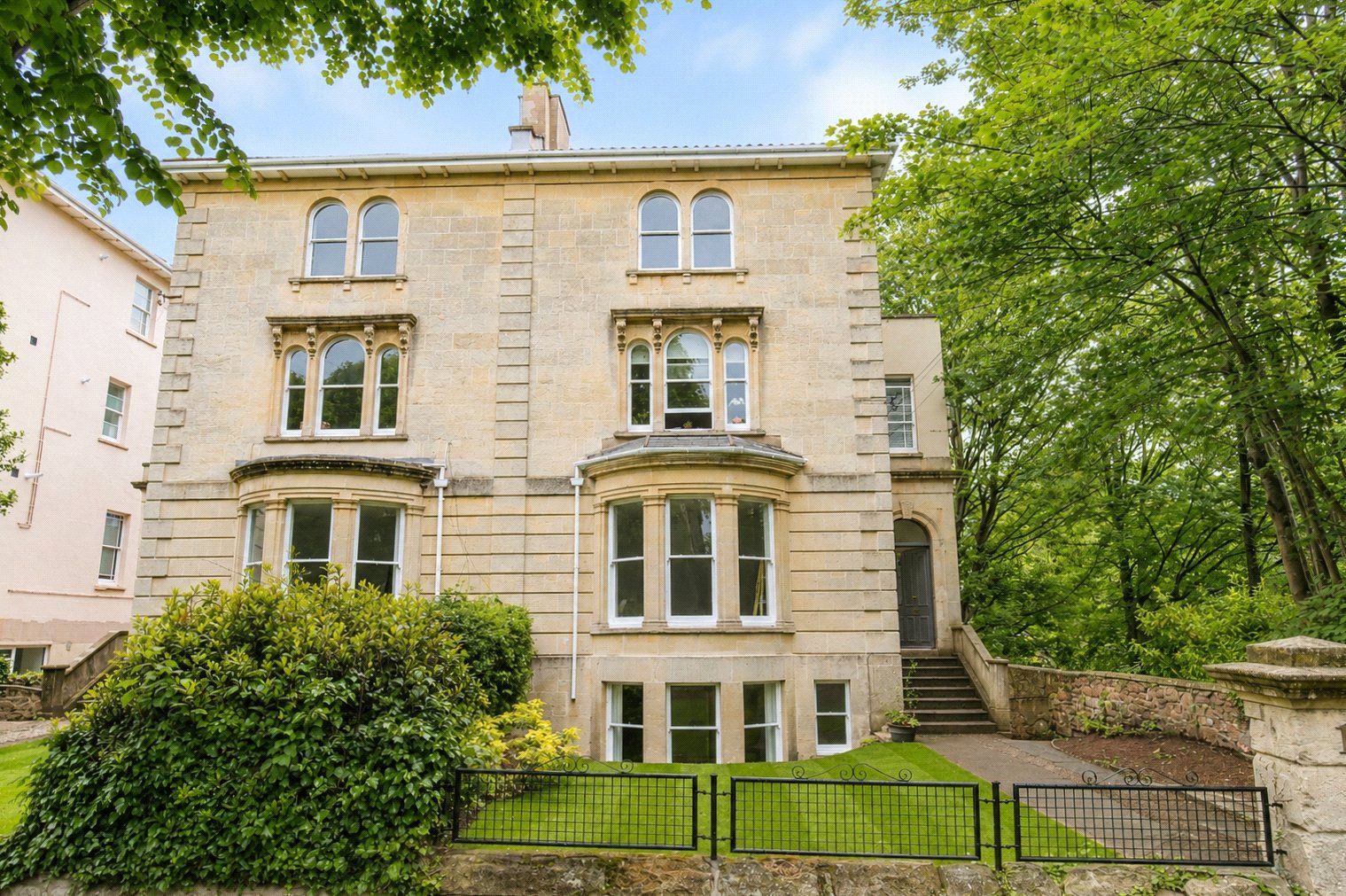 2 bedroom Flat for sale in Bristol