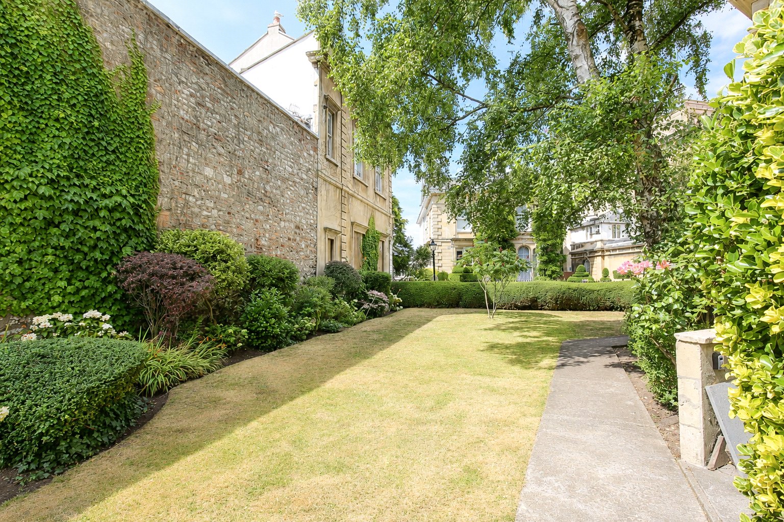 3 bedroom Flat for sale in Clifton