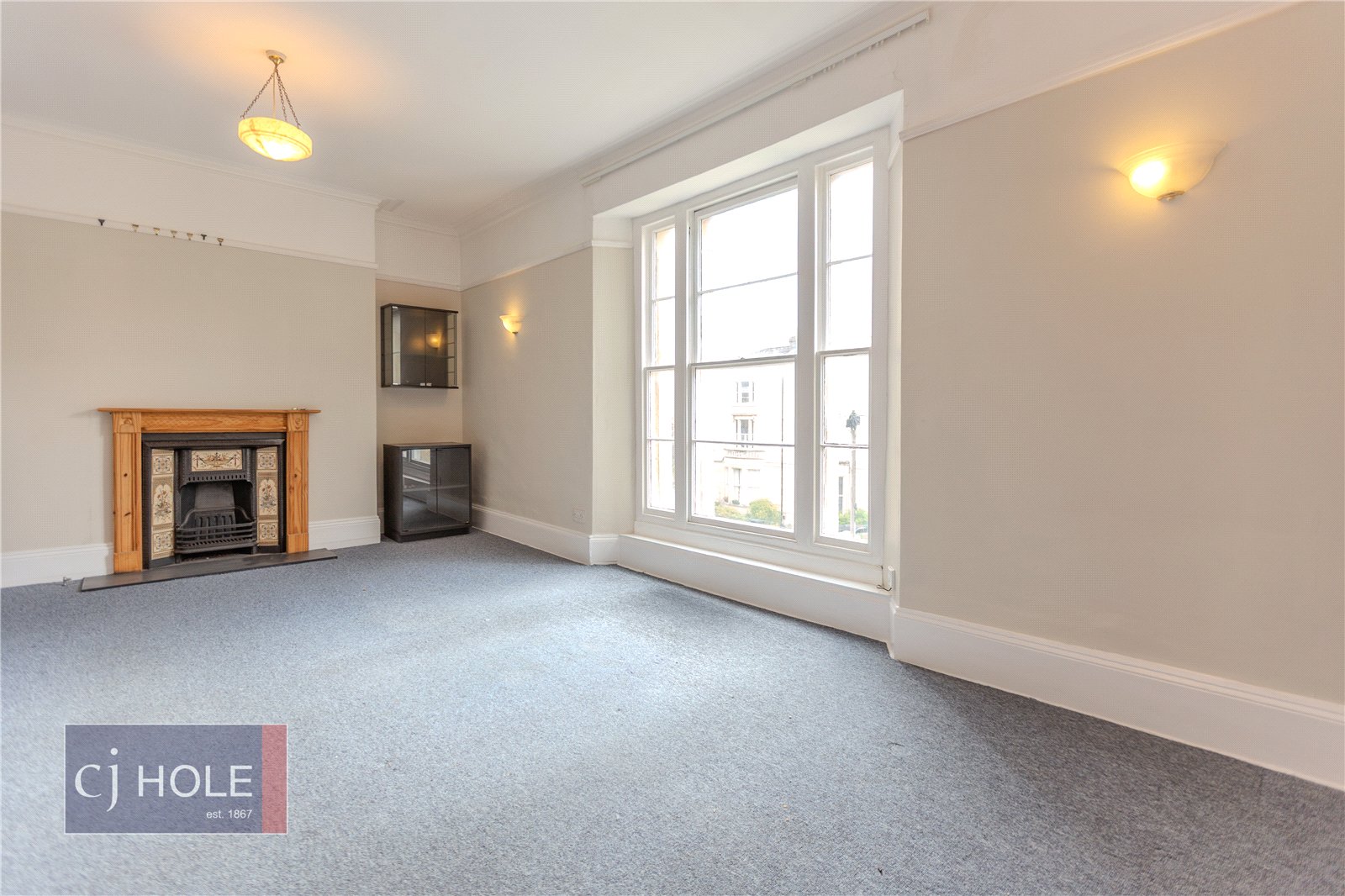 2 bedroom Flat to let in Bristol