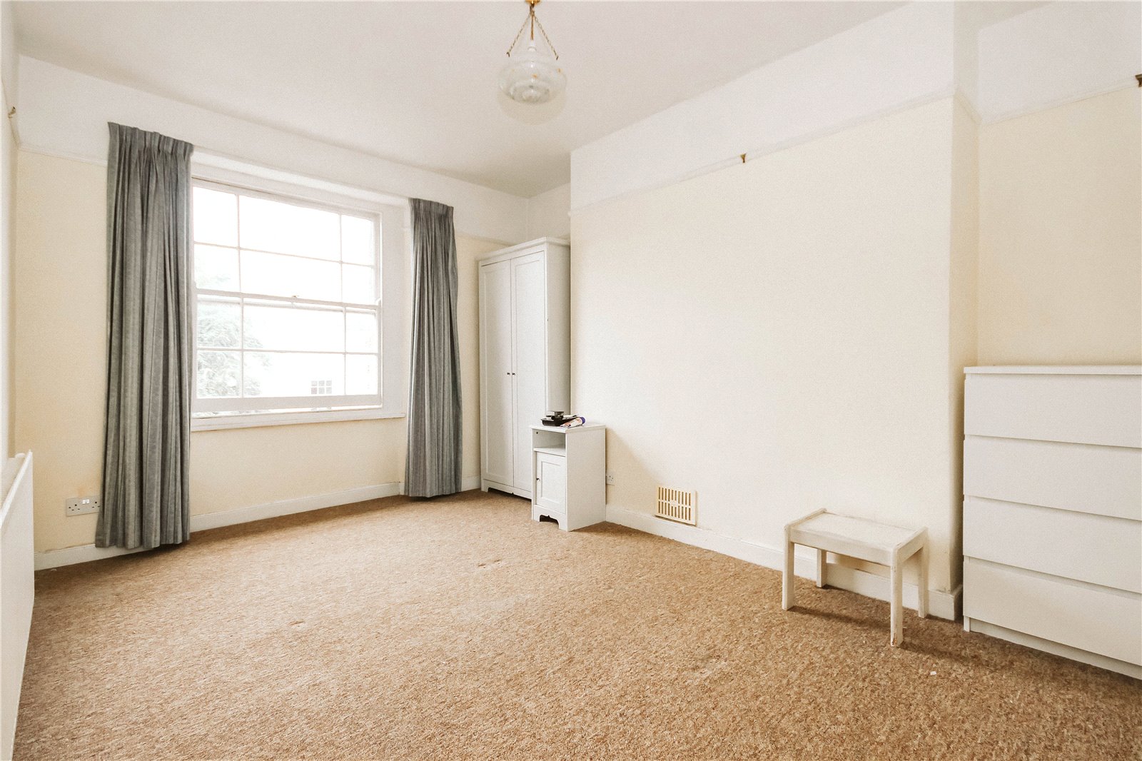 2 bedroom Flat to let in Bristol