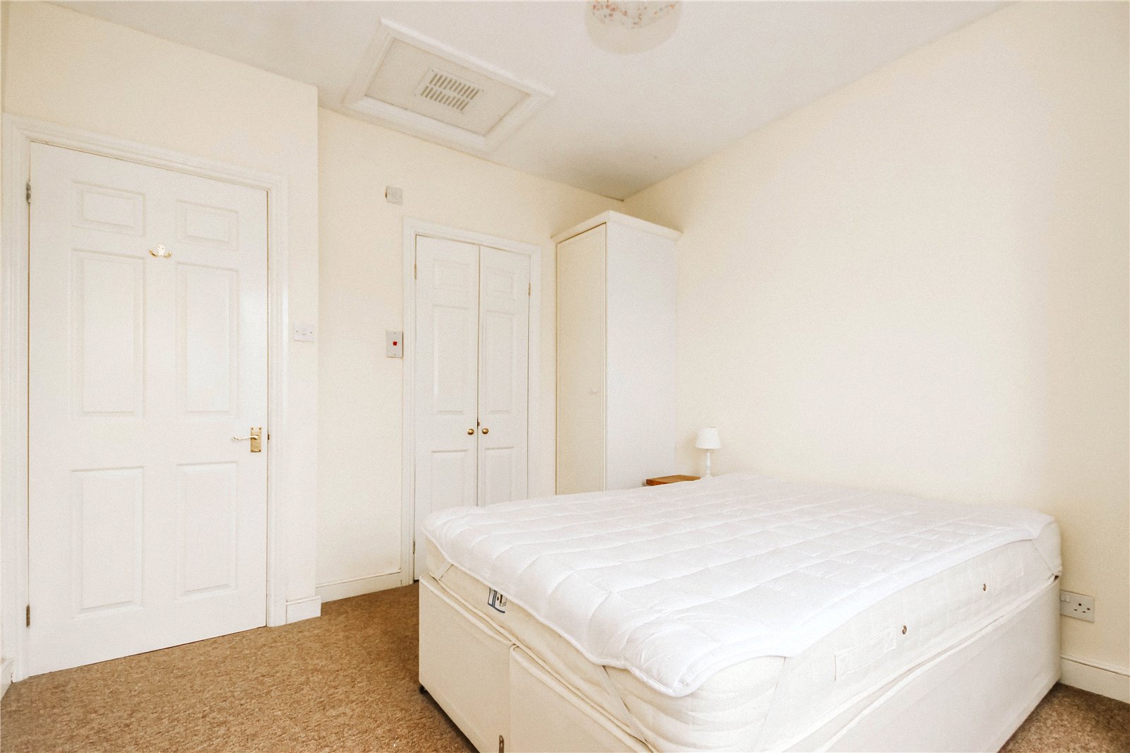 2 bedroom Flat to let in Bristol