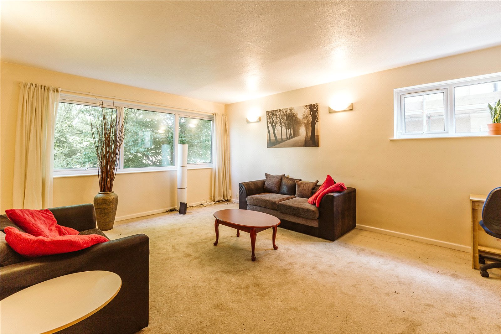 2 bedroom Flat to let in Redland Park, Redland, Bristol