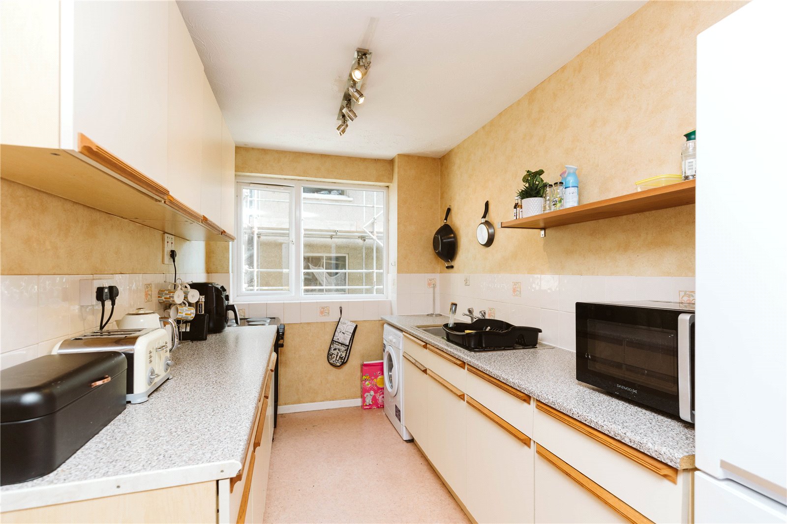 2 bedroom Flat to let in Redland Park, Redland, Bristol