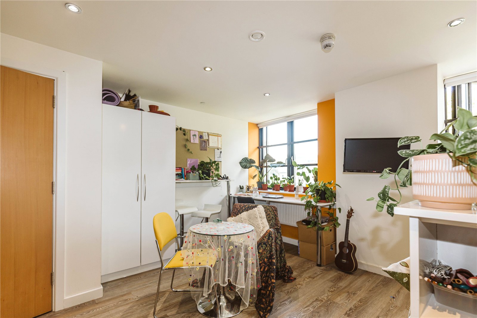 1 bedroom Flat to let in Colston Avenue, City Centre, Bristol