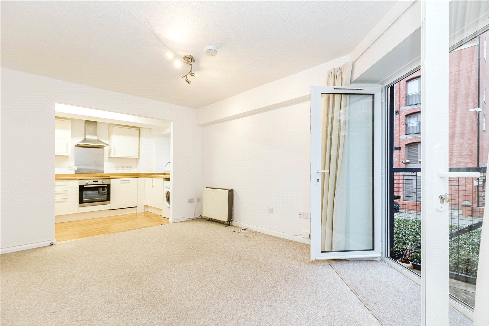 2 bedroom Flat to let in Ferry Street, City Centre, Bristol