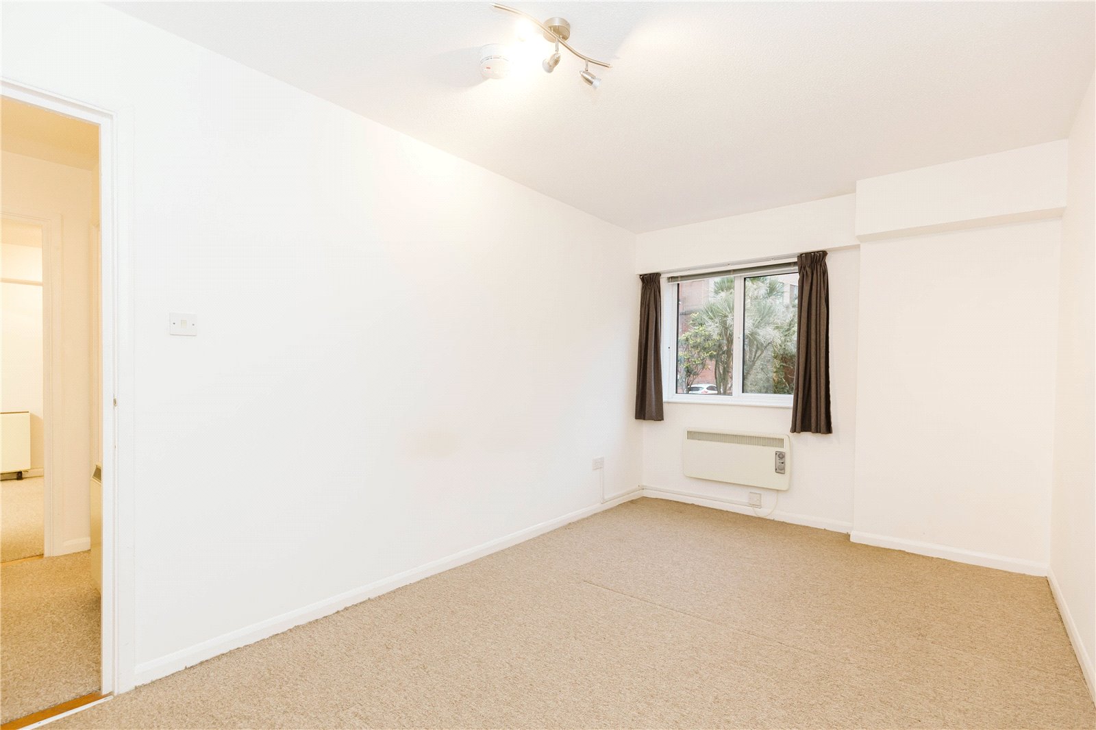 2 bedroom Flat to let in Ferry Street, City Centre, Bristol