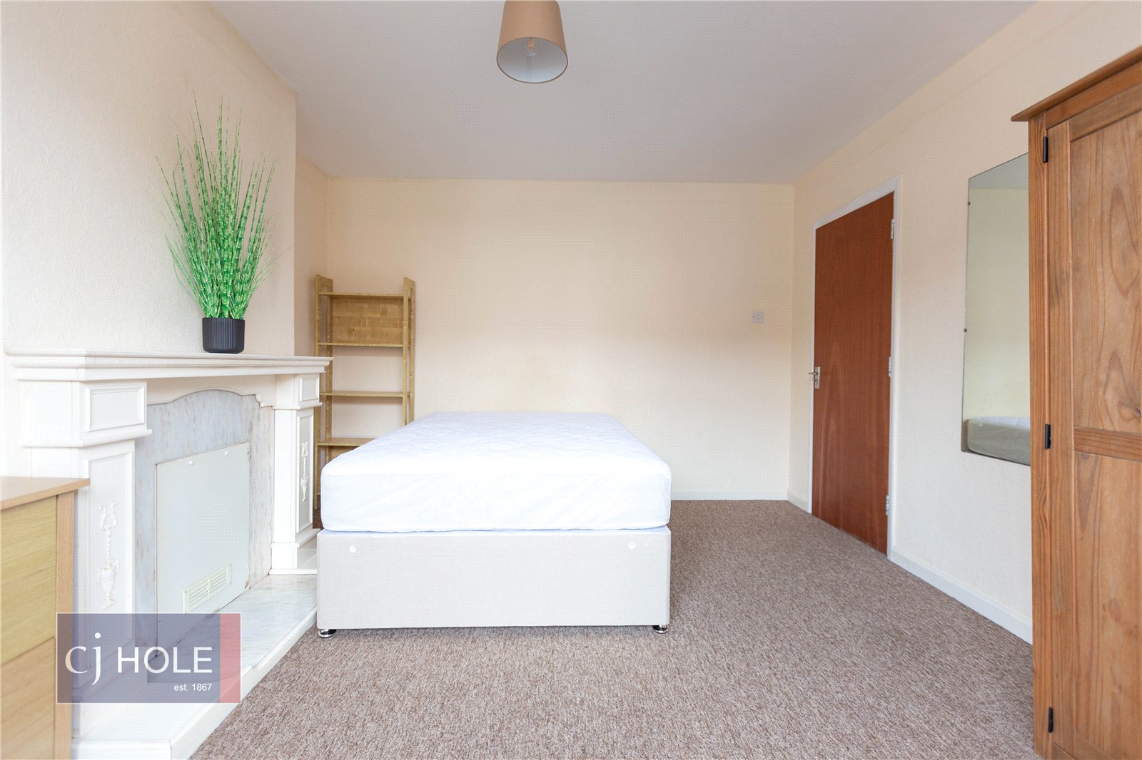 4 bedroom House to let in Horfield, Bristol