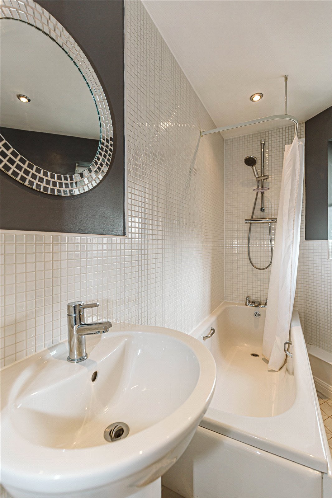 2 bedroom Flat to let in Horfield, Bristol