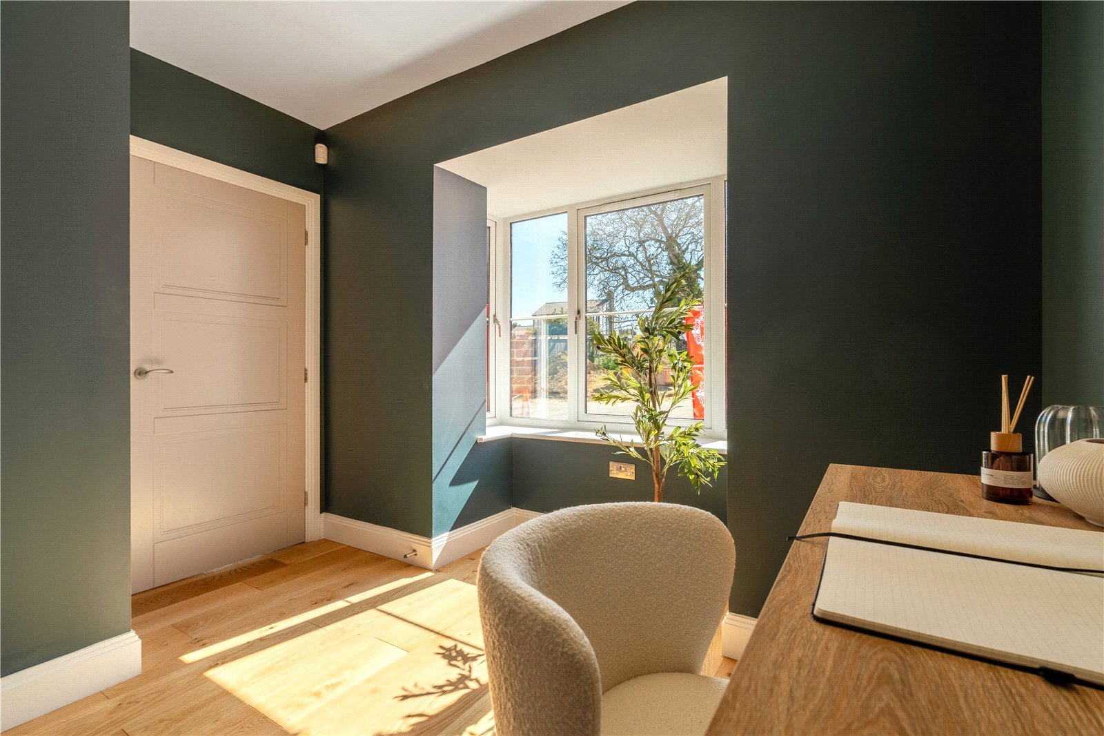 4 bedroom House for sale in Oxbarton Grove, Stoke Gifford, Bristol, Gloucestershire