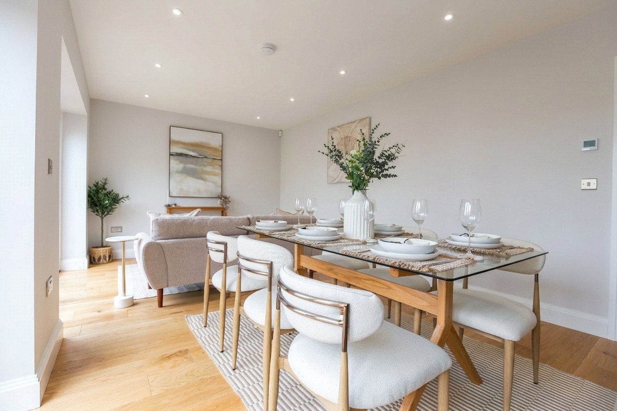 4 bedroom House for sale in Oxbarton Grove, Stoke Gifford, Bristol, Gloucestershire
