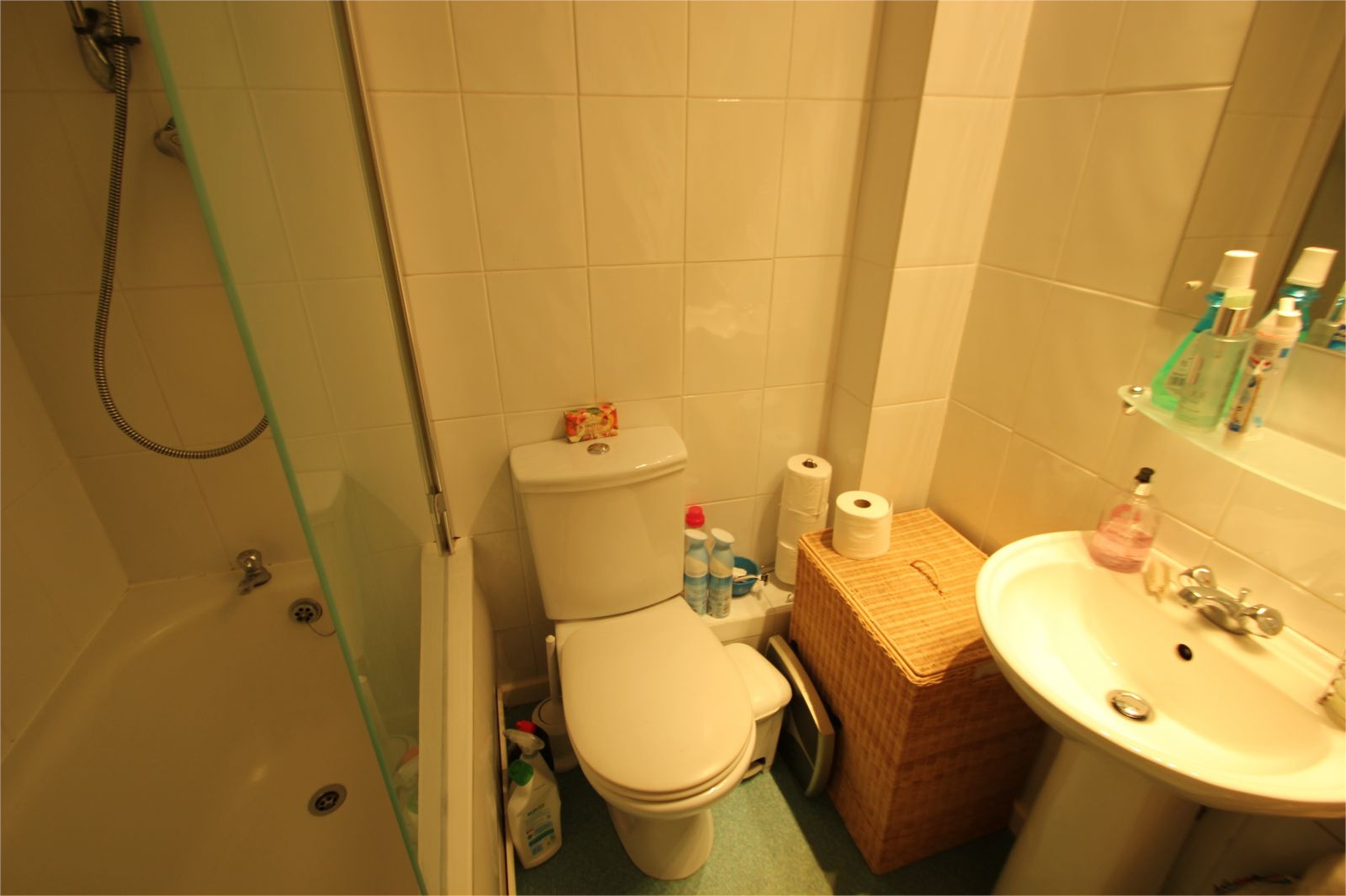 2 bedroom Flat to let in Cotham, Bristol