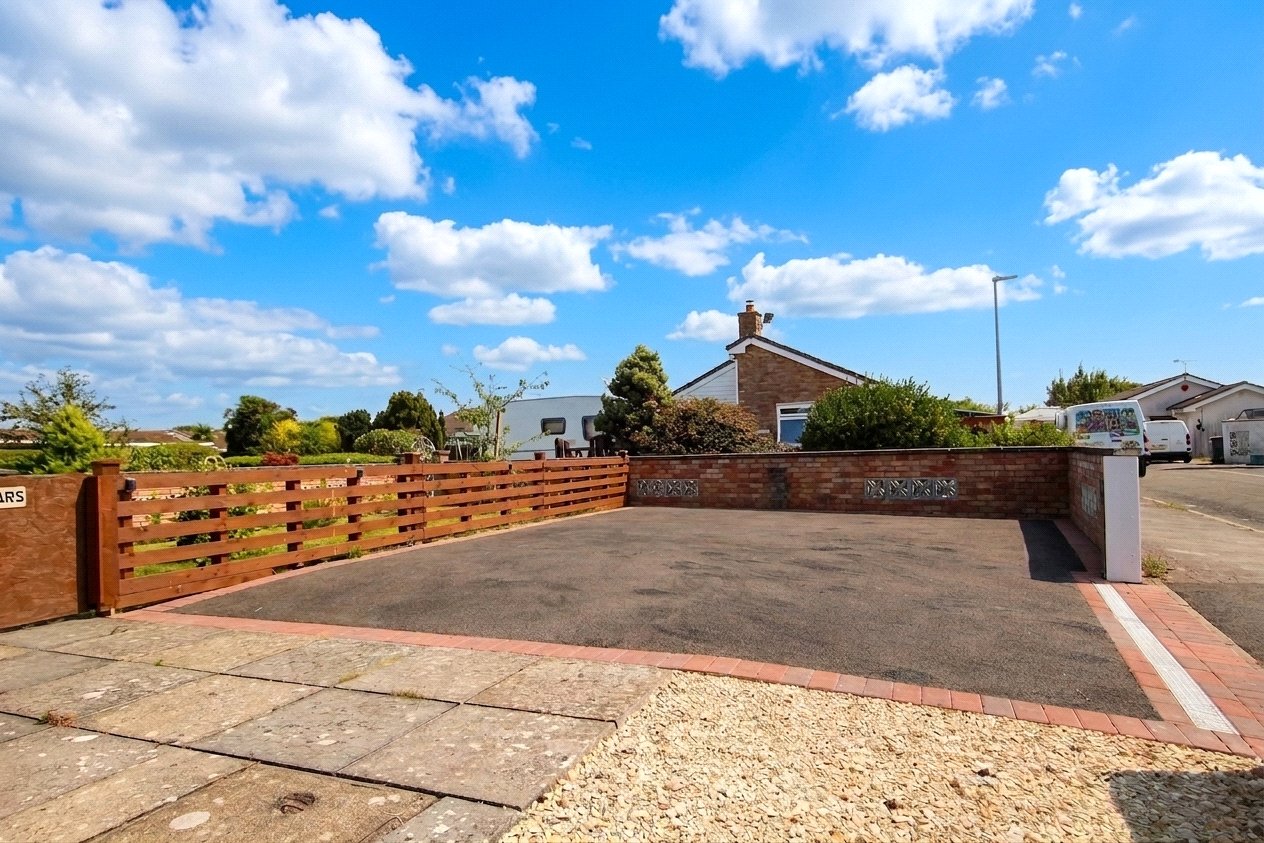2 bedroom Bungalow for sale in Weston-super-Mare, Somerset