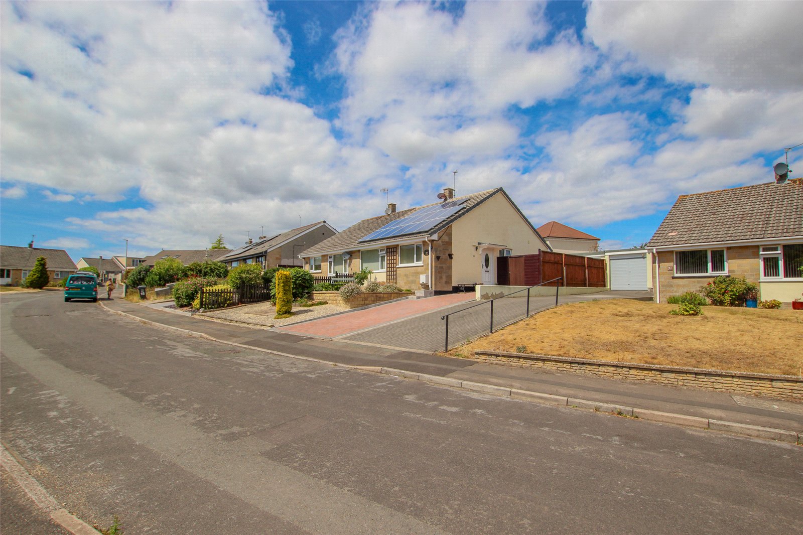 2 bedroom Bungalow for sale in Banwell, North Somerset