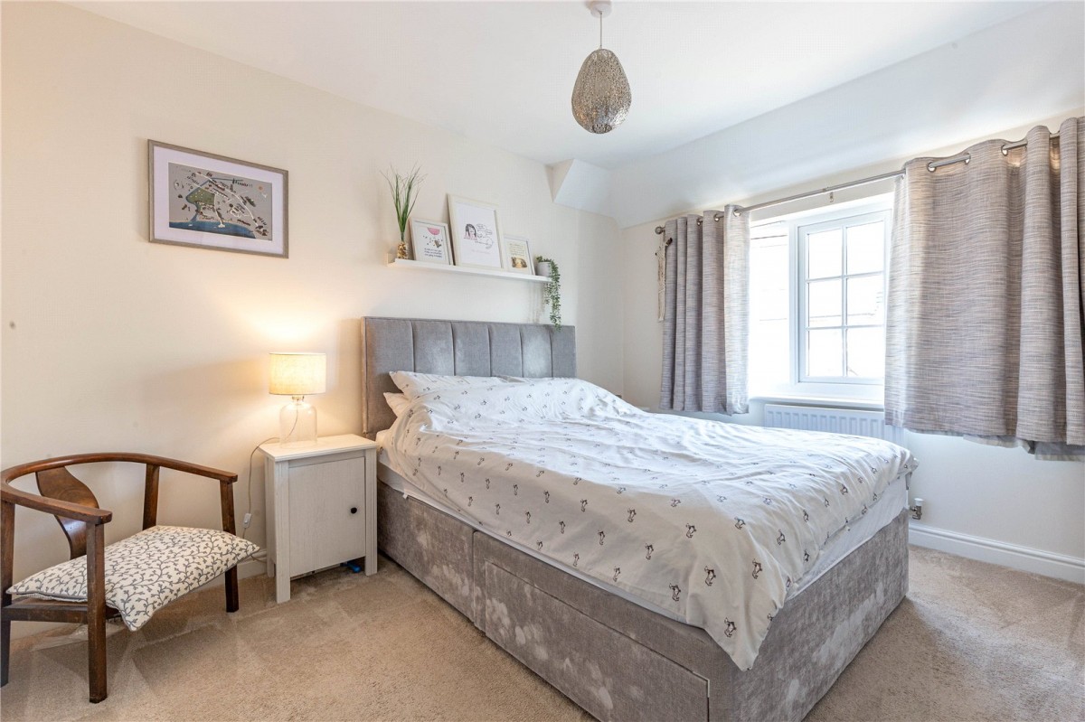 Cheswick Village, Bristol