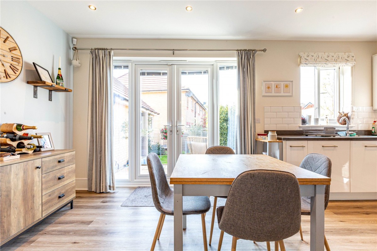 Cheswick Village, Bristol