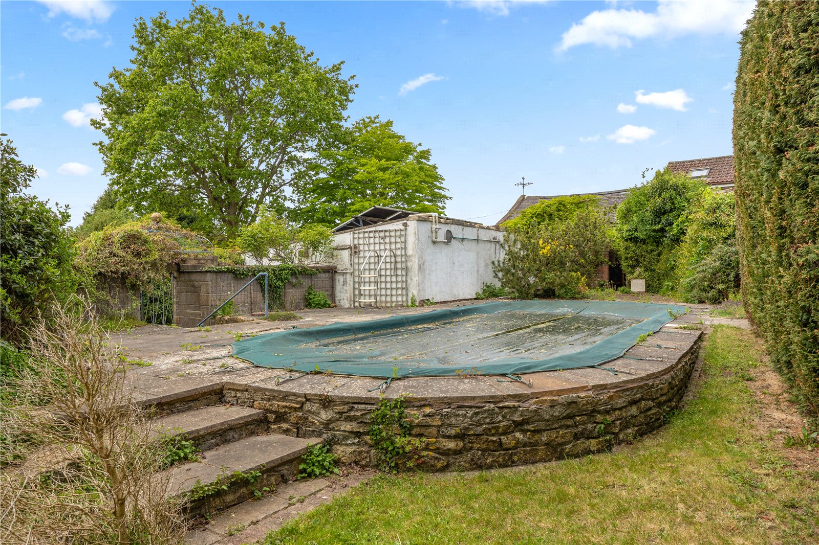 6 bedroom House for sale in Shortwood, Bristol