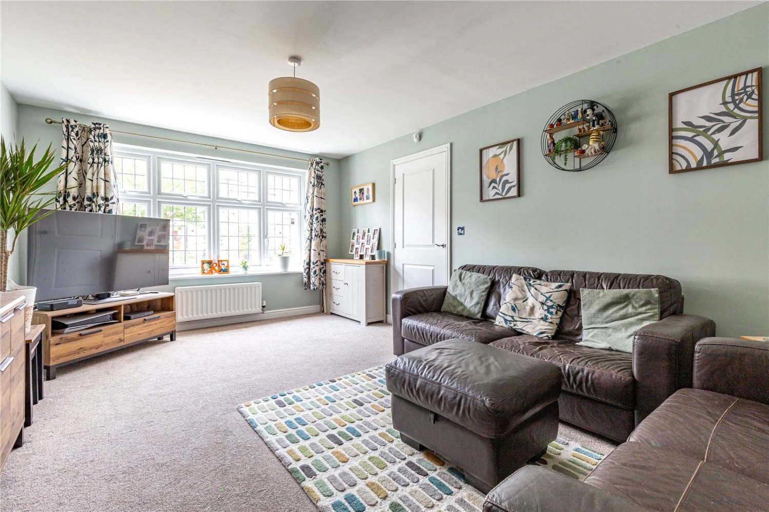 Cheswick Village, Bristol