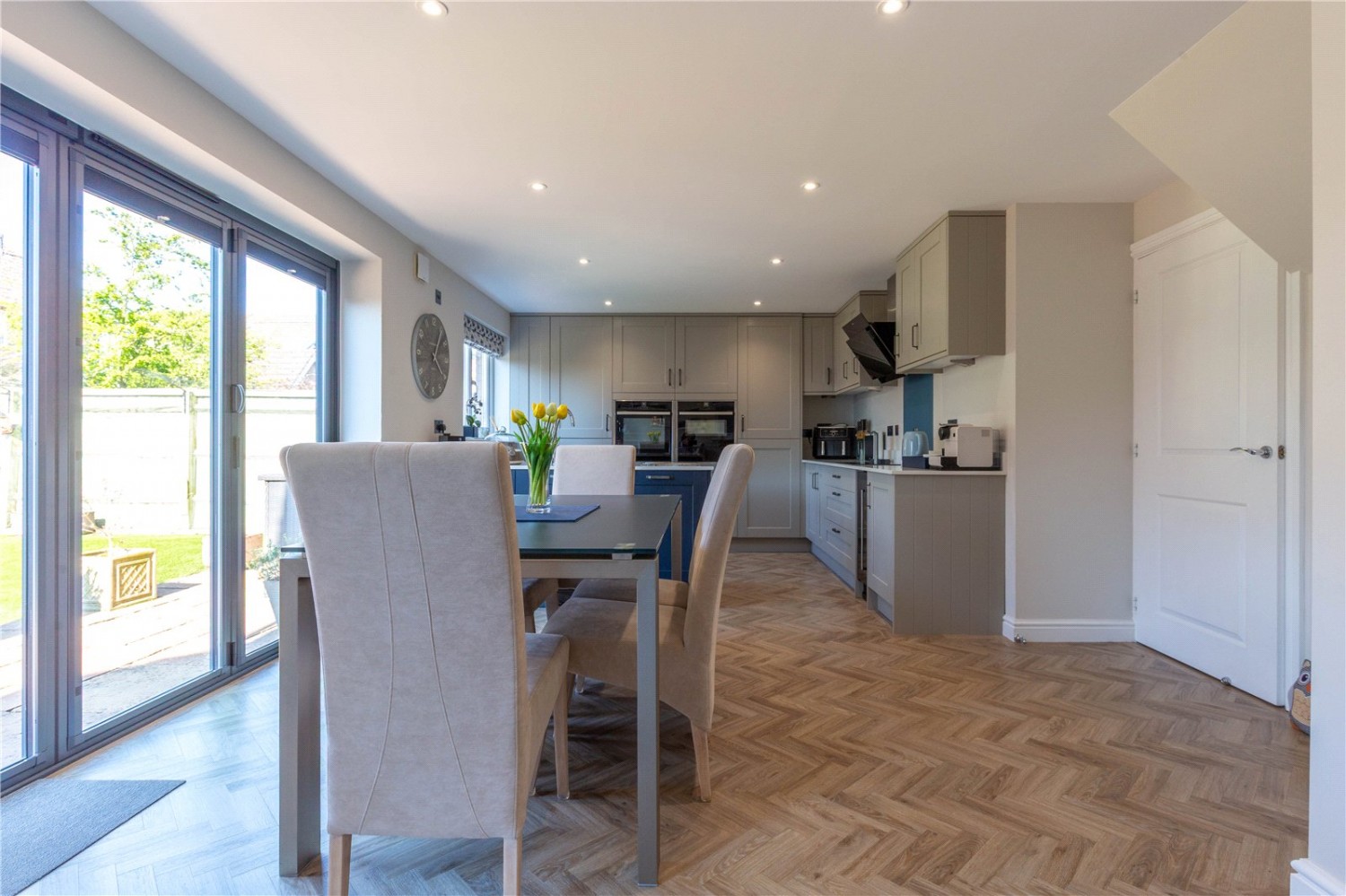 Cheswick Village, Bristol